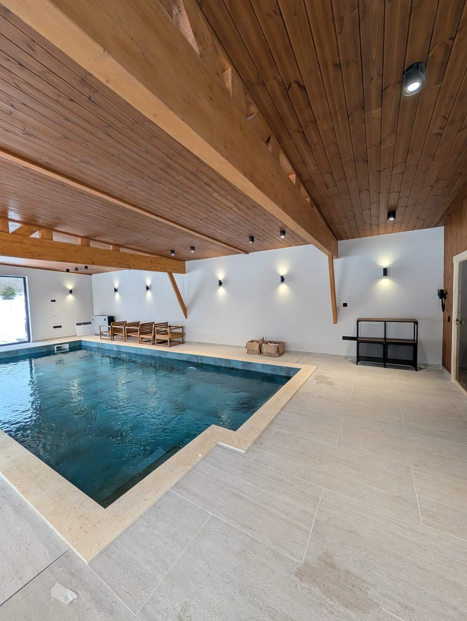 Arc Chalet Transylvania jacuzzi exterior